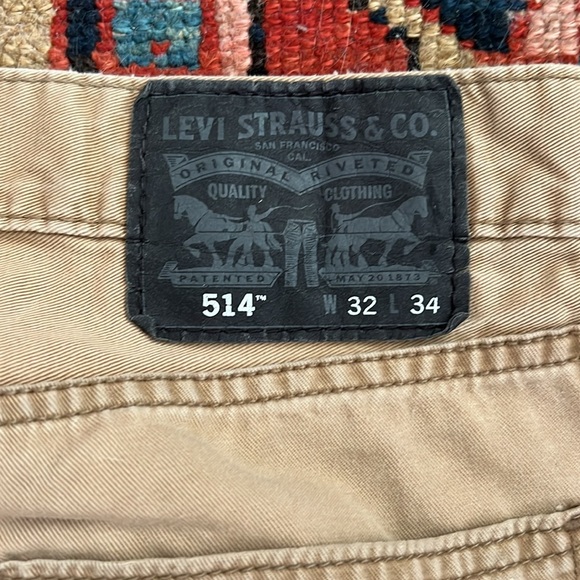 Levi’s 514 Straight Fit Men’s Khaki Pants Size 32x34 - Picture 3 of 5